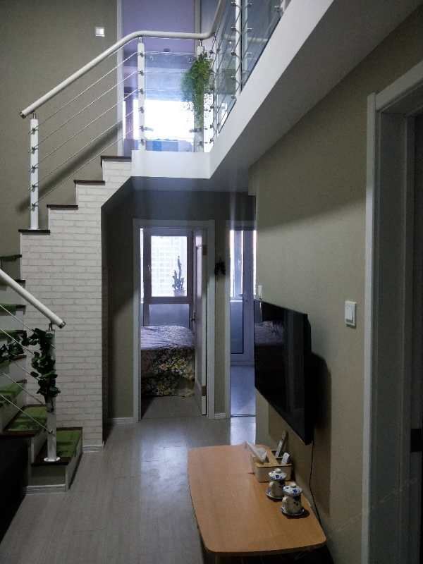 舒适loft三室一厅套房
