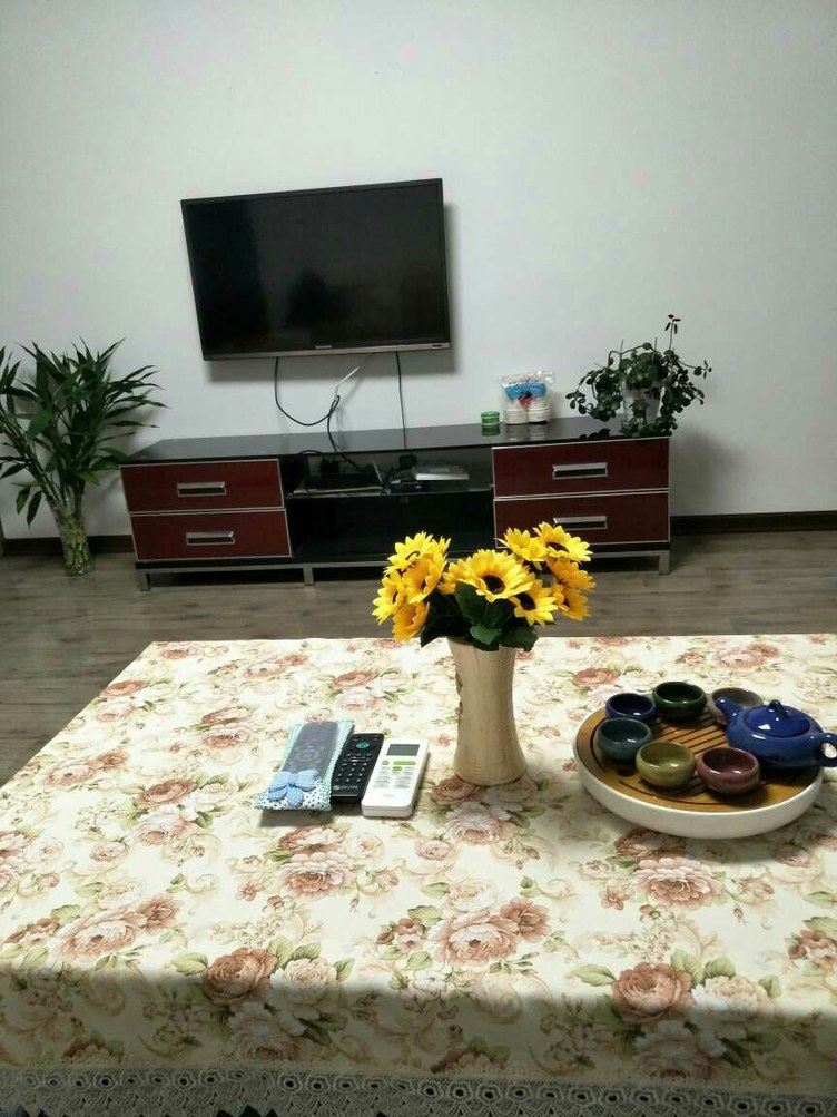 舒适三室一厅套房(无窗)
