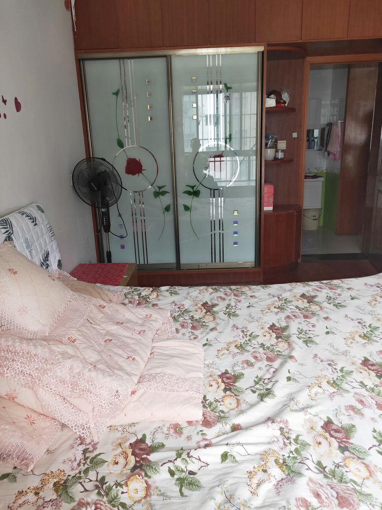 三室一厅套房