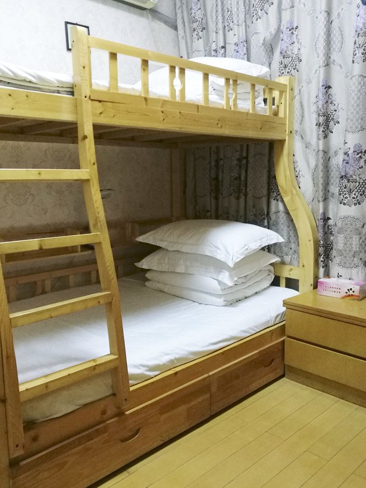 地铁站公寓