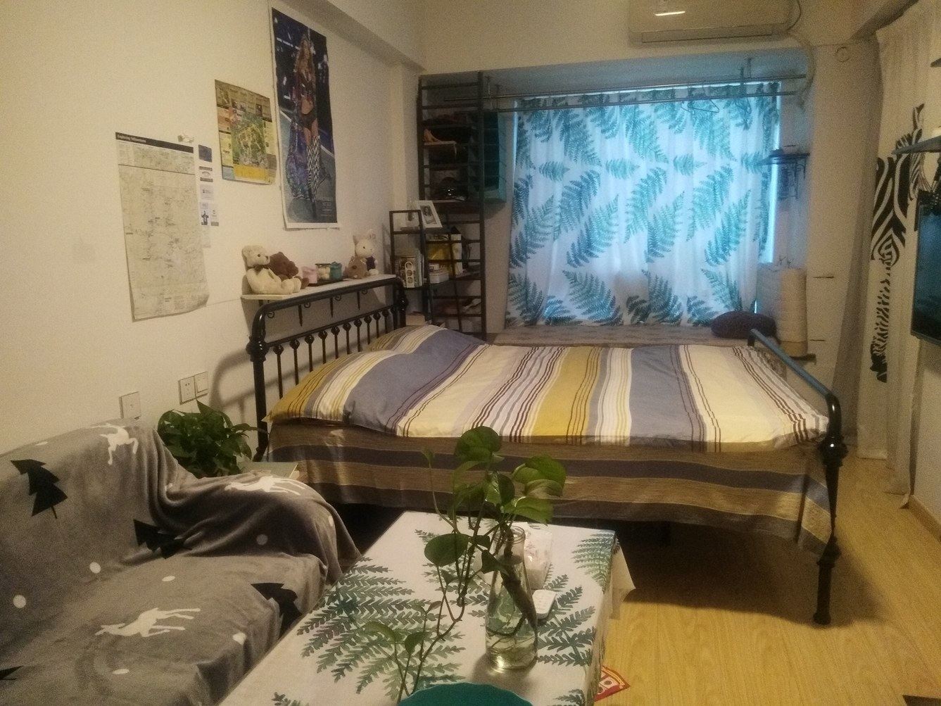 欢乐一室大床房