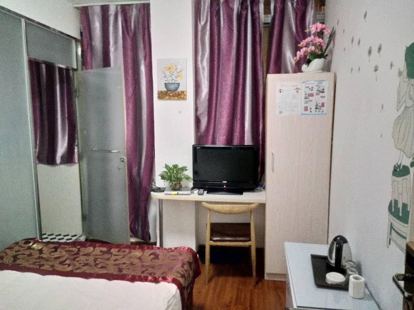 舒适大床房