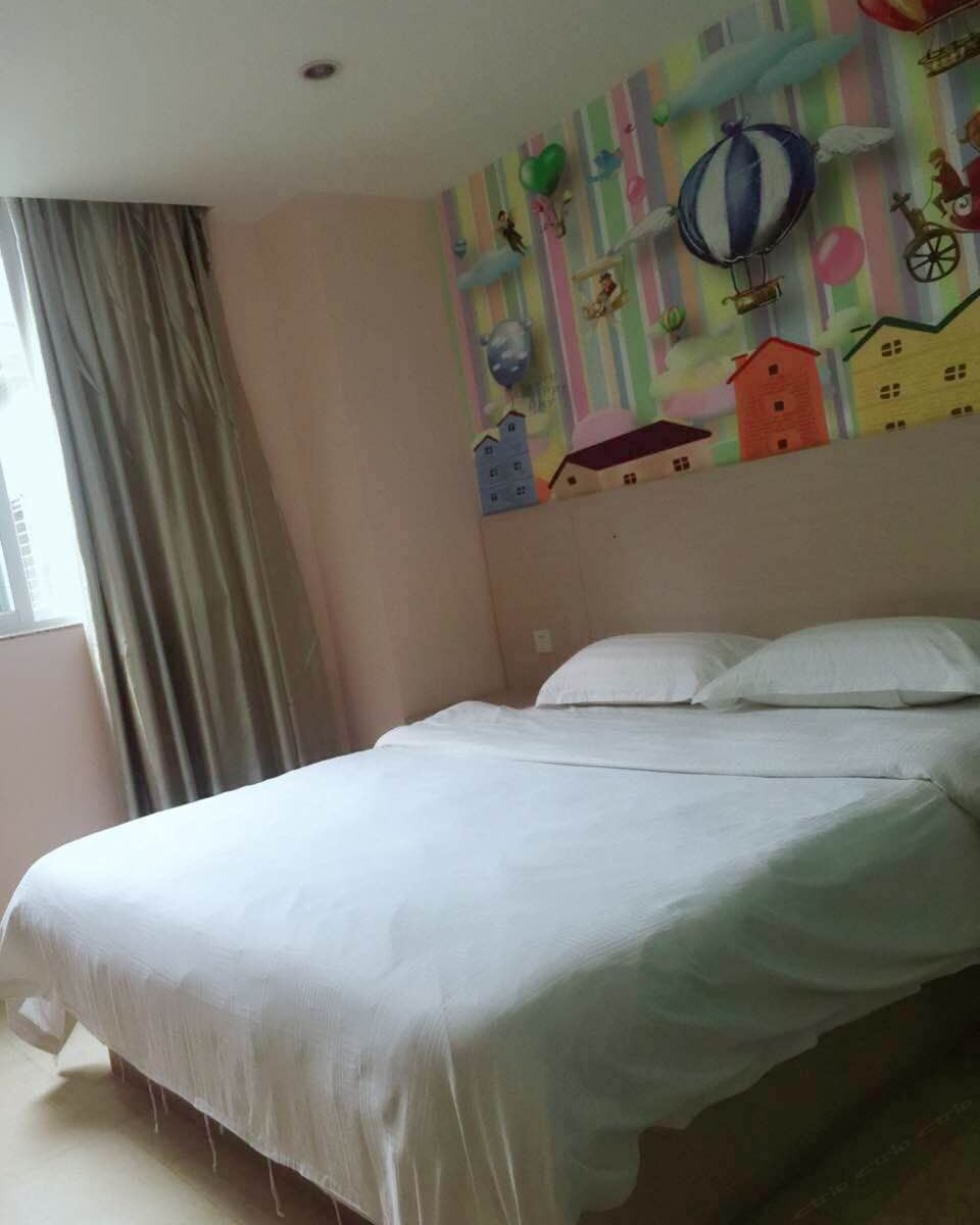 标准大床房