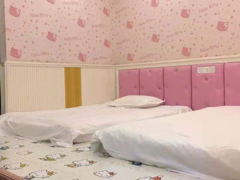 有客韩式卡通榻榻米双床房