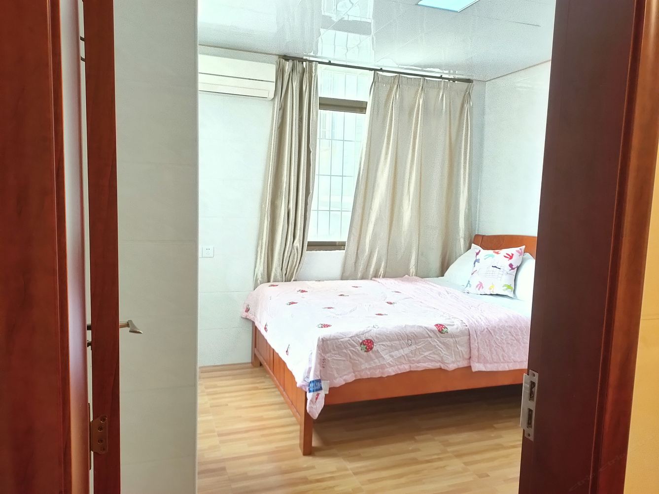 二室大床房