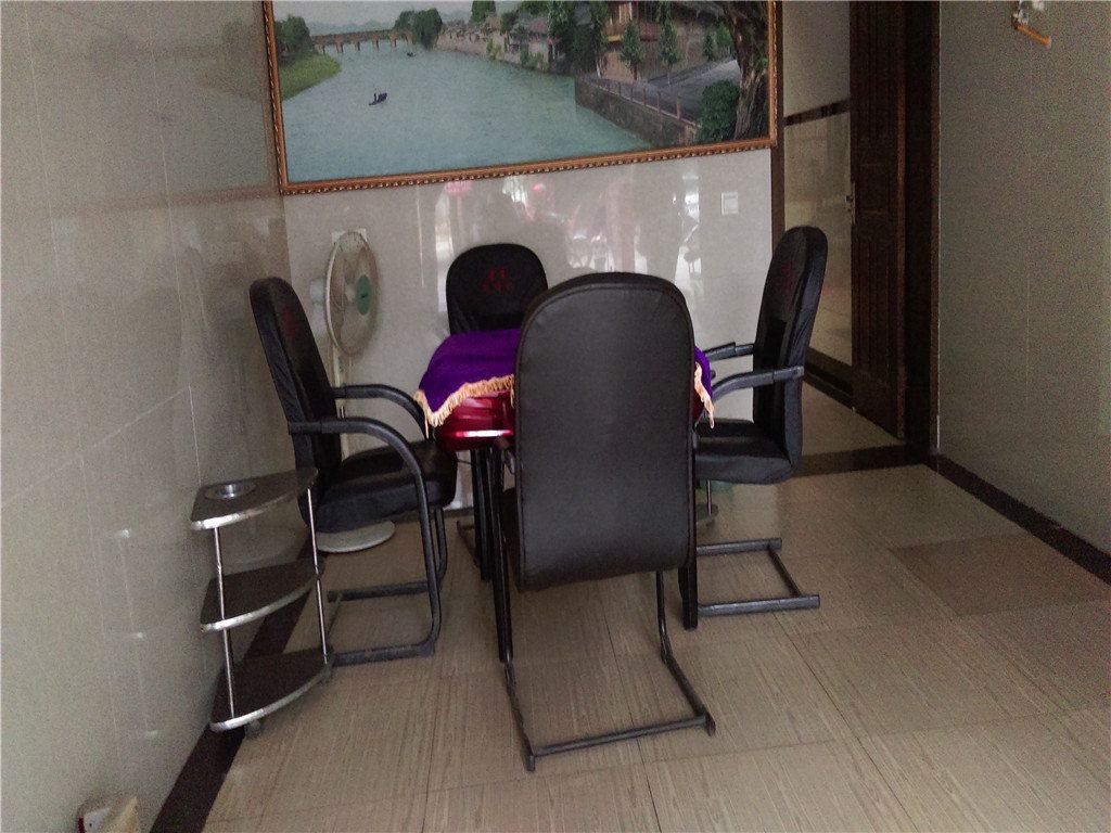 健身娱乐设施