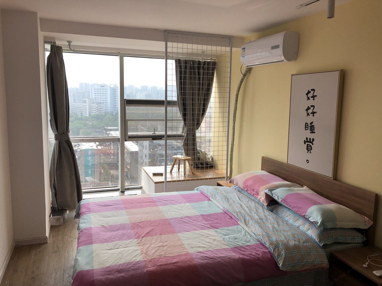 简约大床房