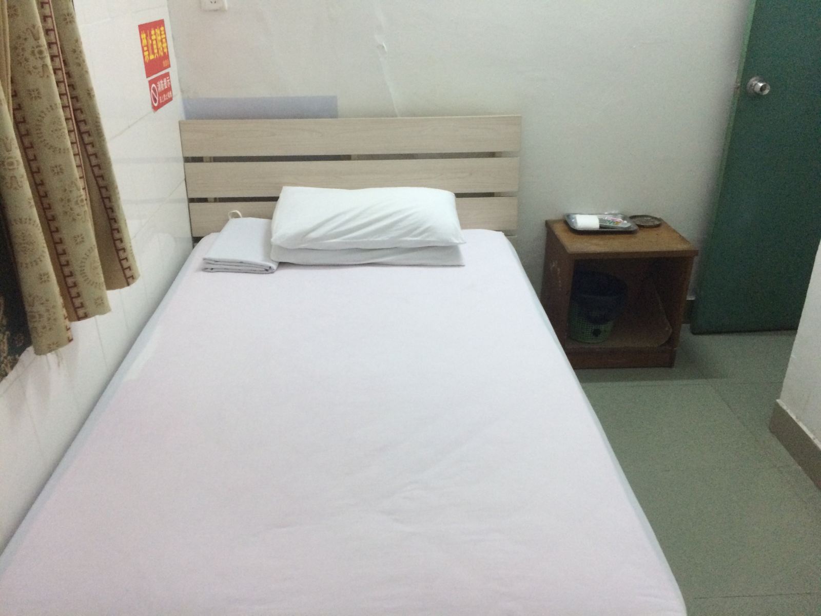 普通房（公共卫浴）