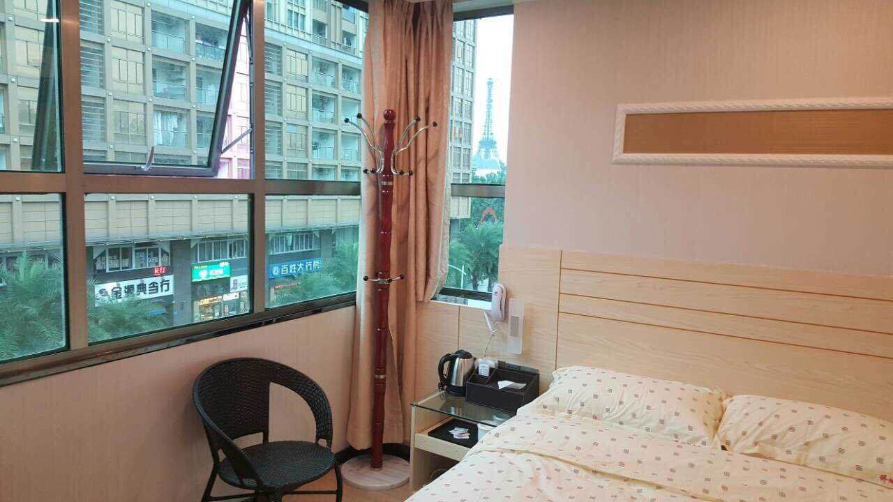 豪华大床房