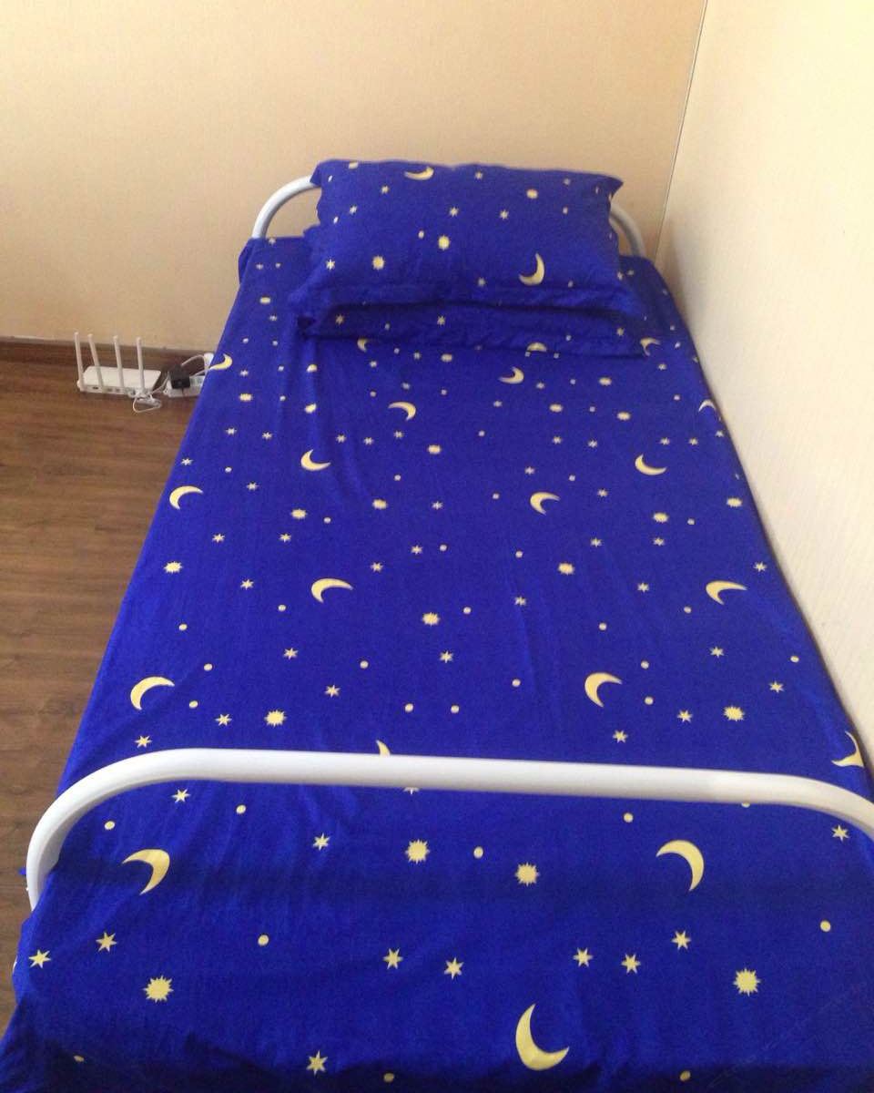 客厅折叠床