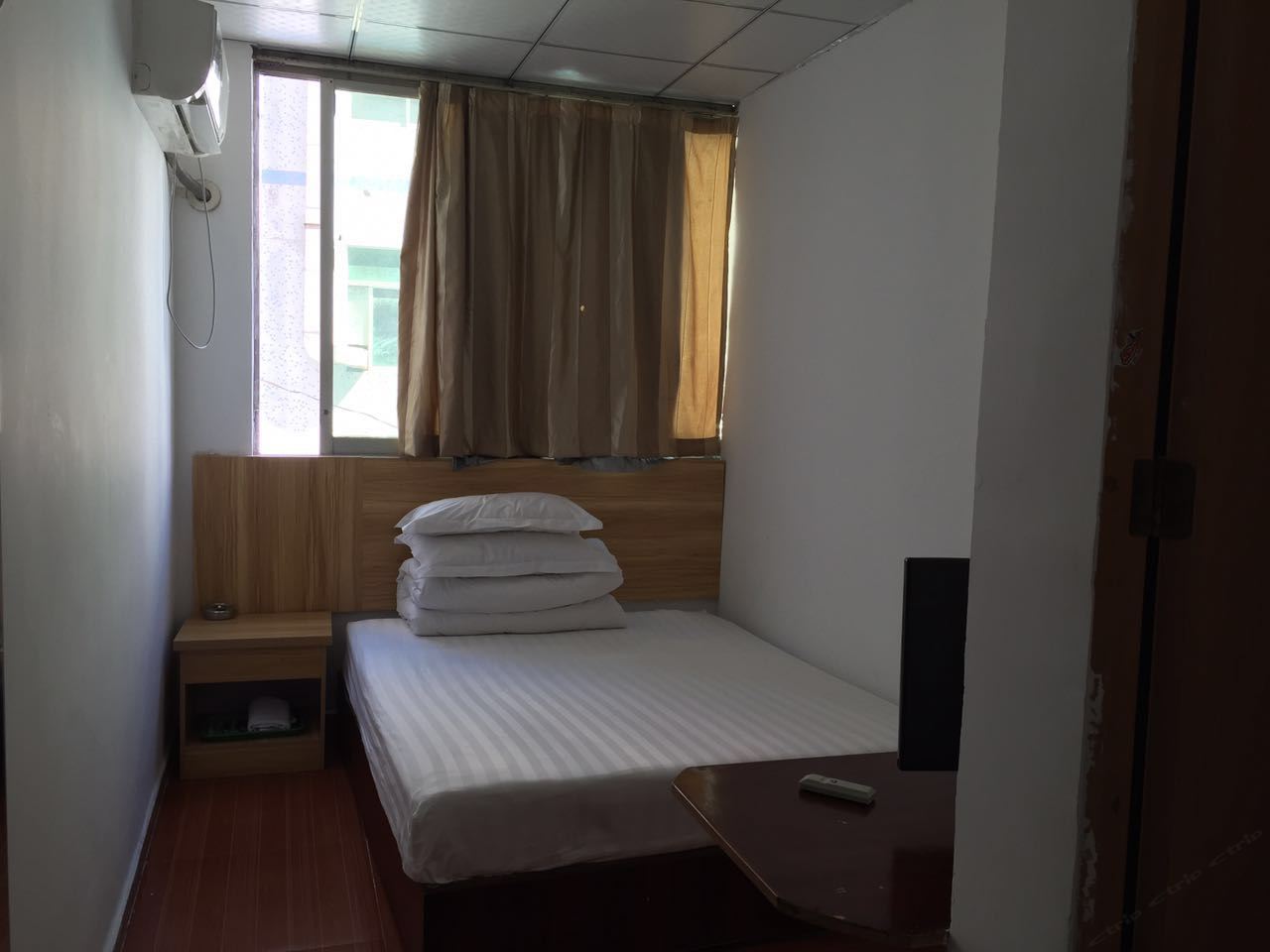 标准空调大床房