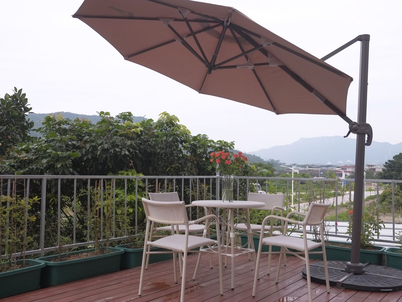 尘外露台花园大床房