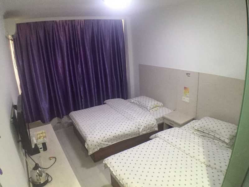 橙光双床间