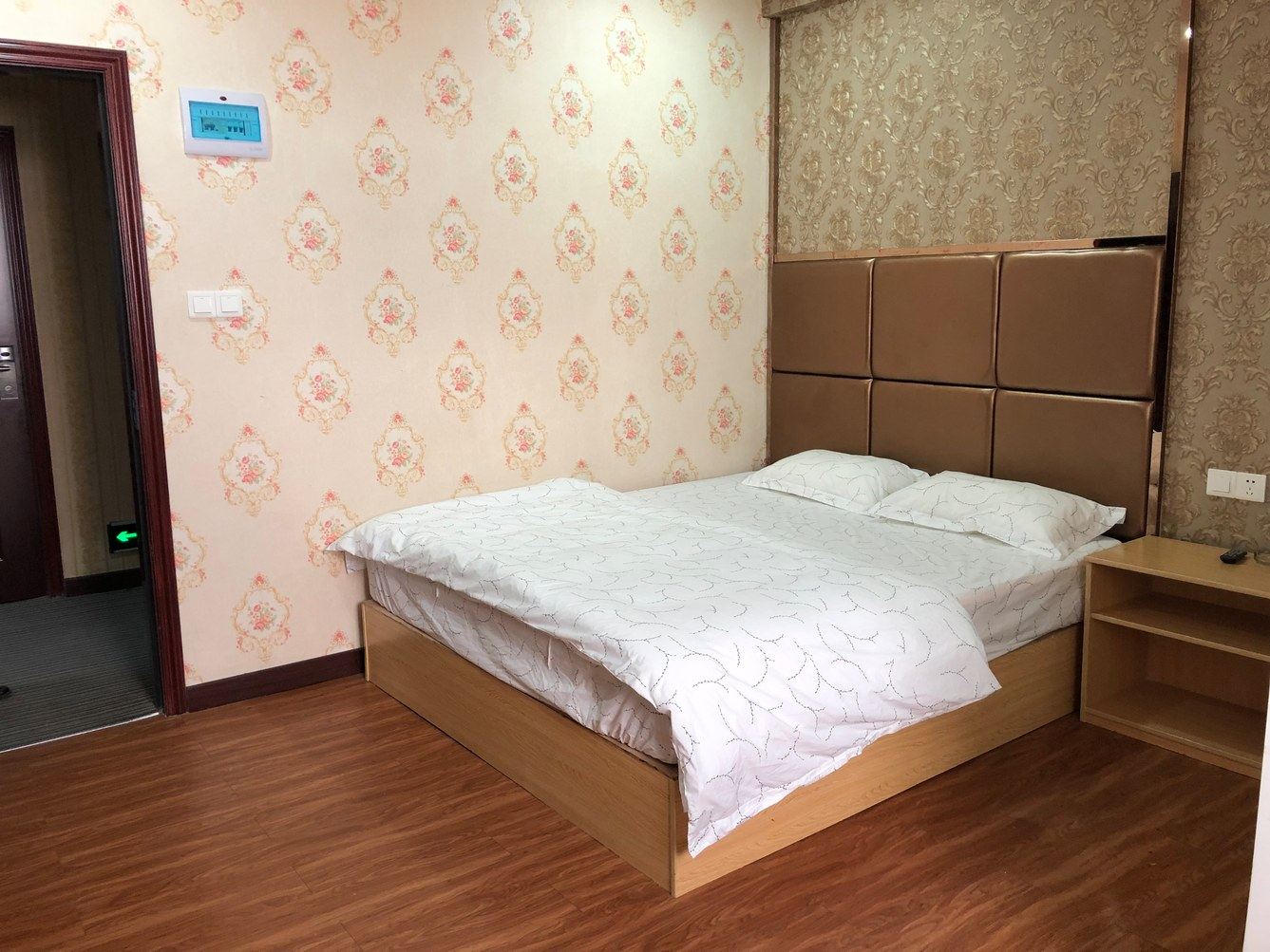 标准大床房