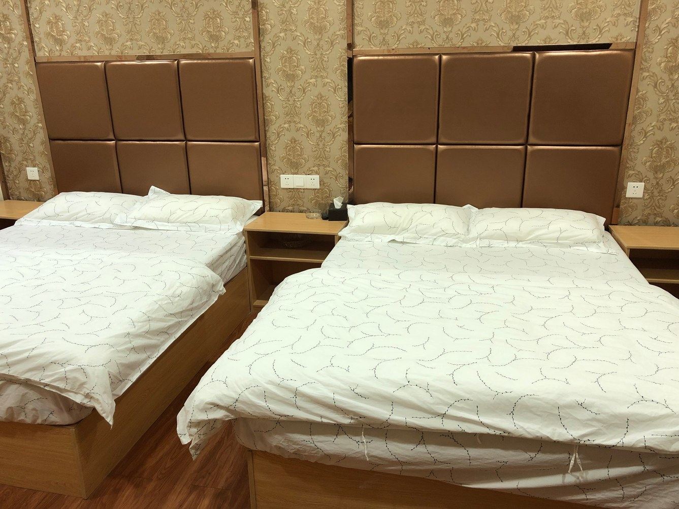 标准双床房