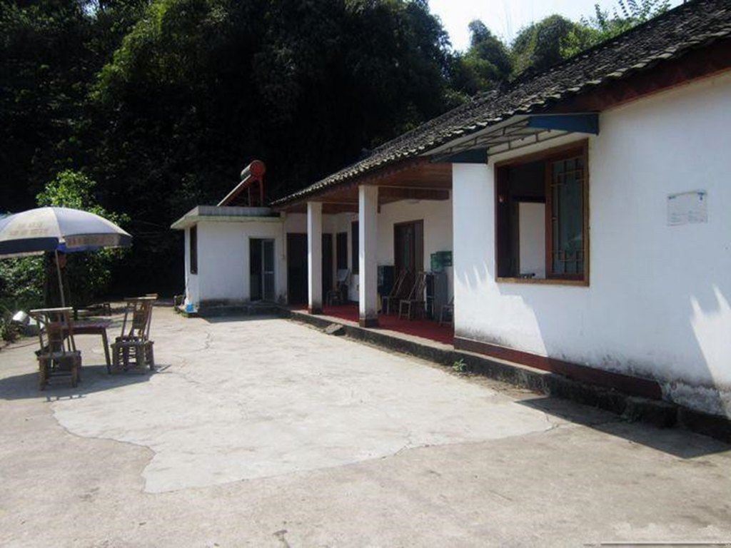 蒲江溪水山寨旅馆