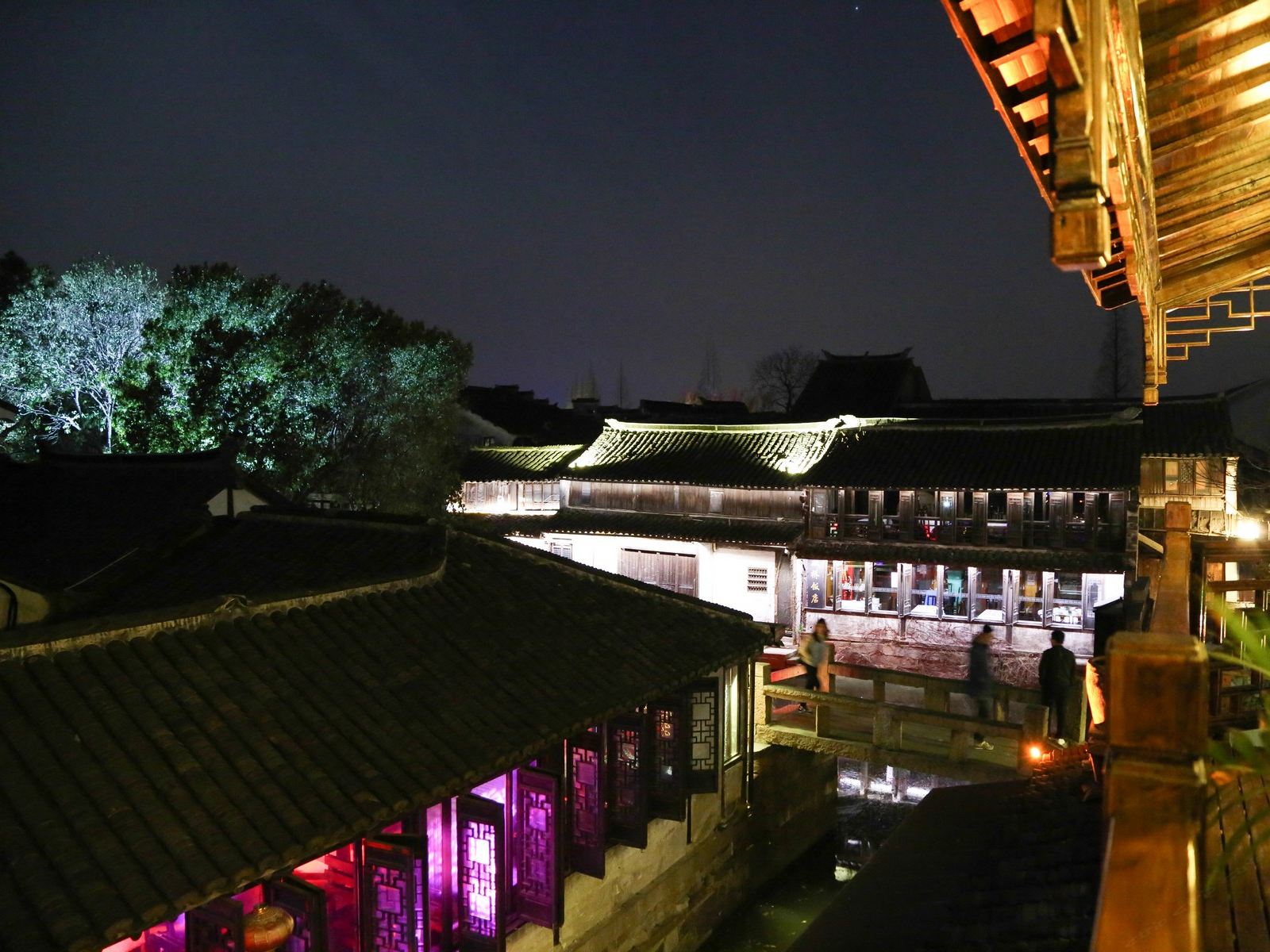 世德缘临河阳台观景大床房