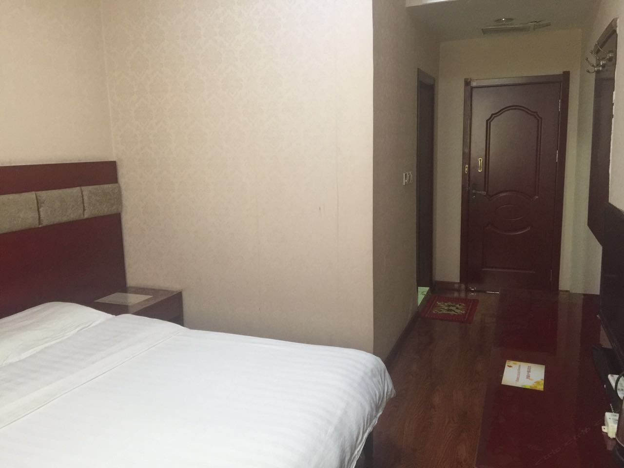 标准大床房