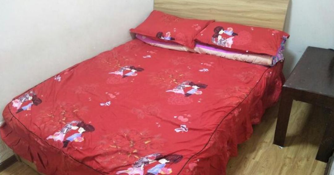 经济大床房(无窗)(公共卫浴)