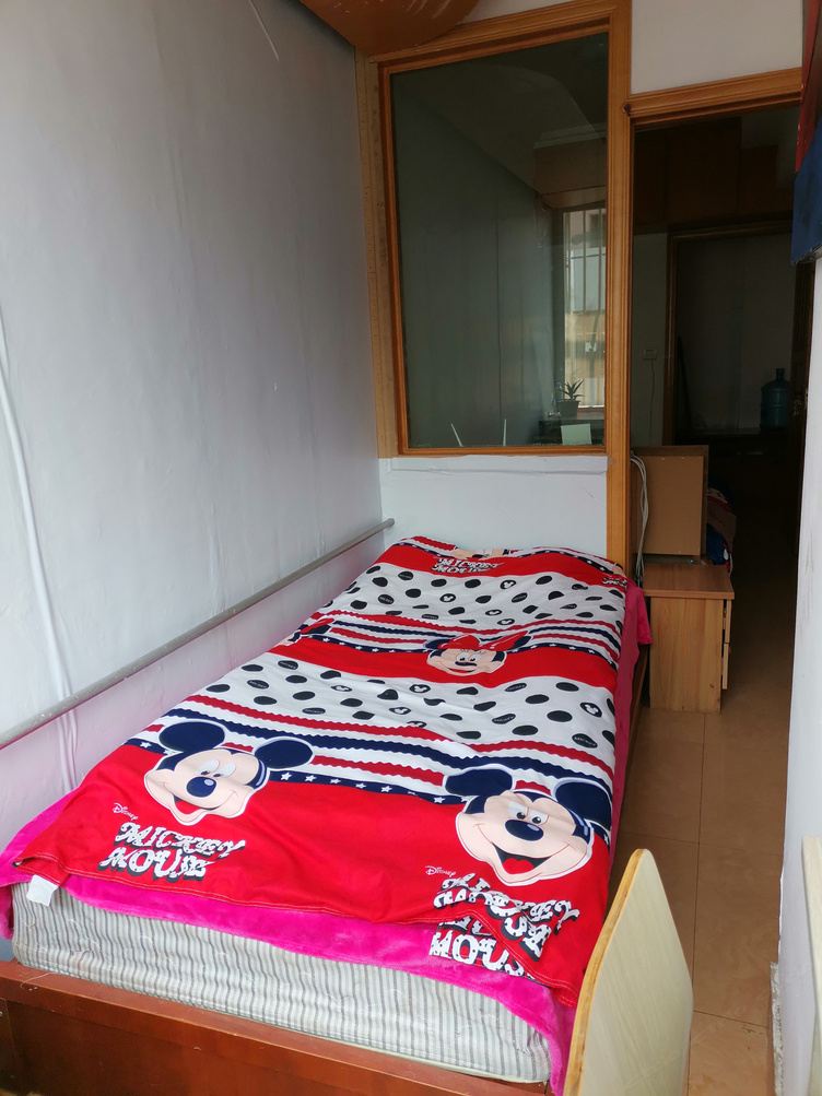 二室三床房