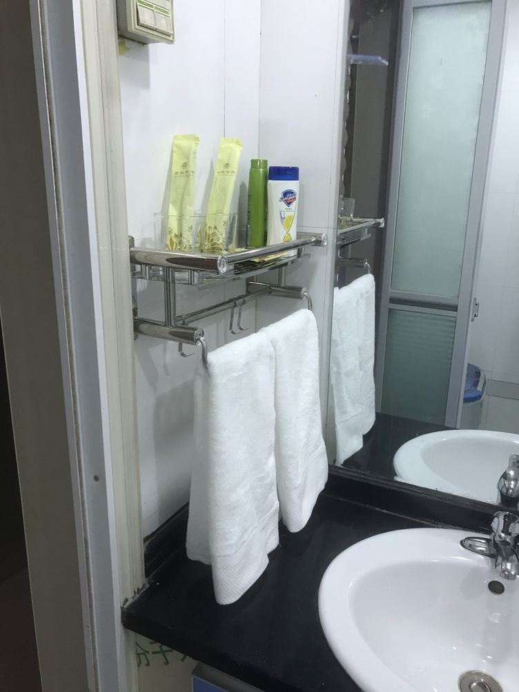 阳光一室大床房