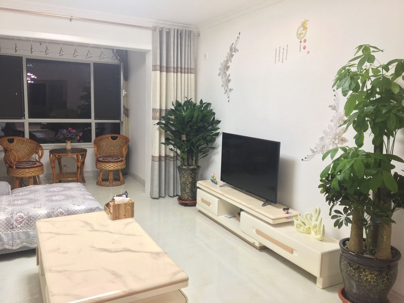 舒适家庭三室二厅套房