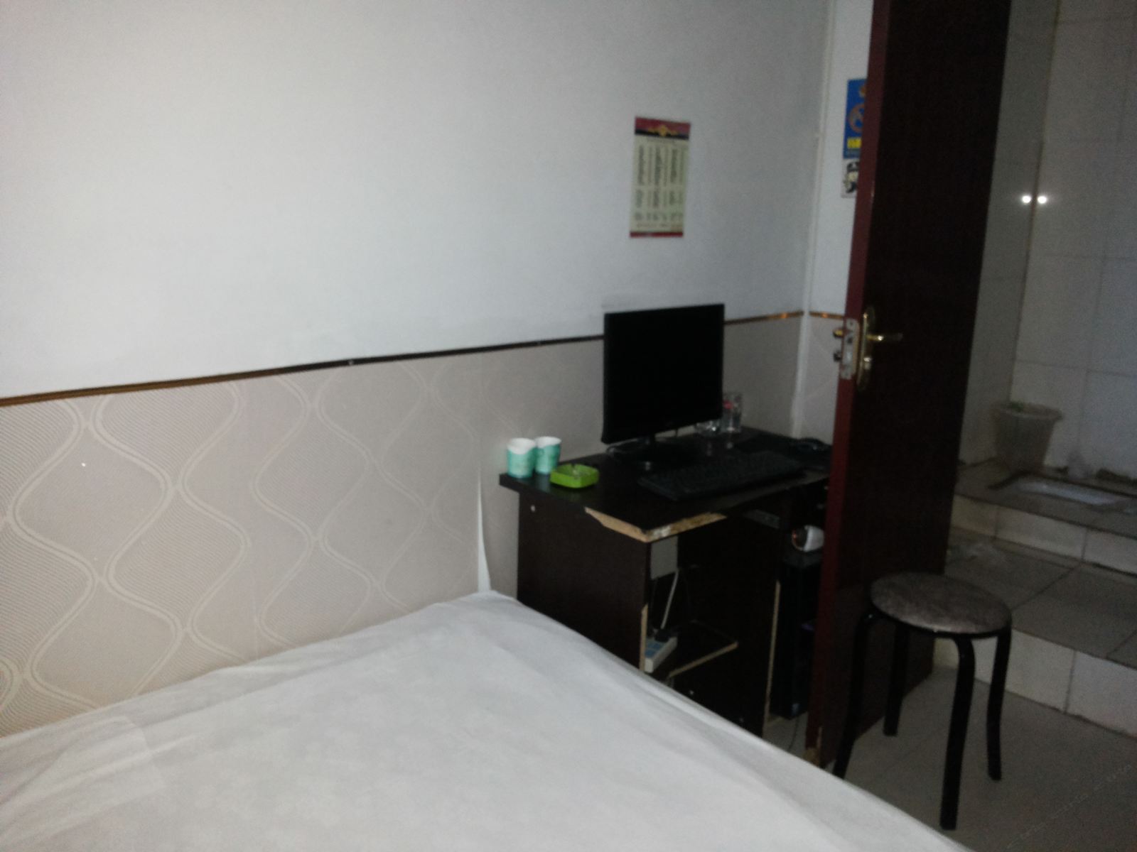 普通大床房(无窗)