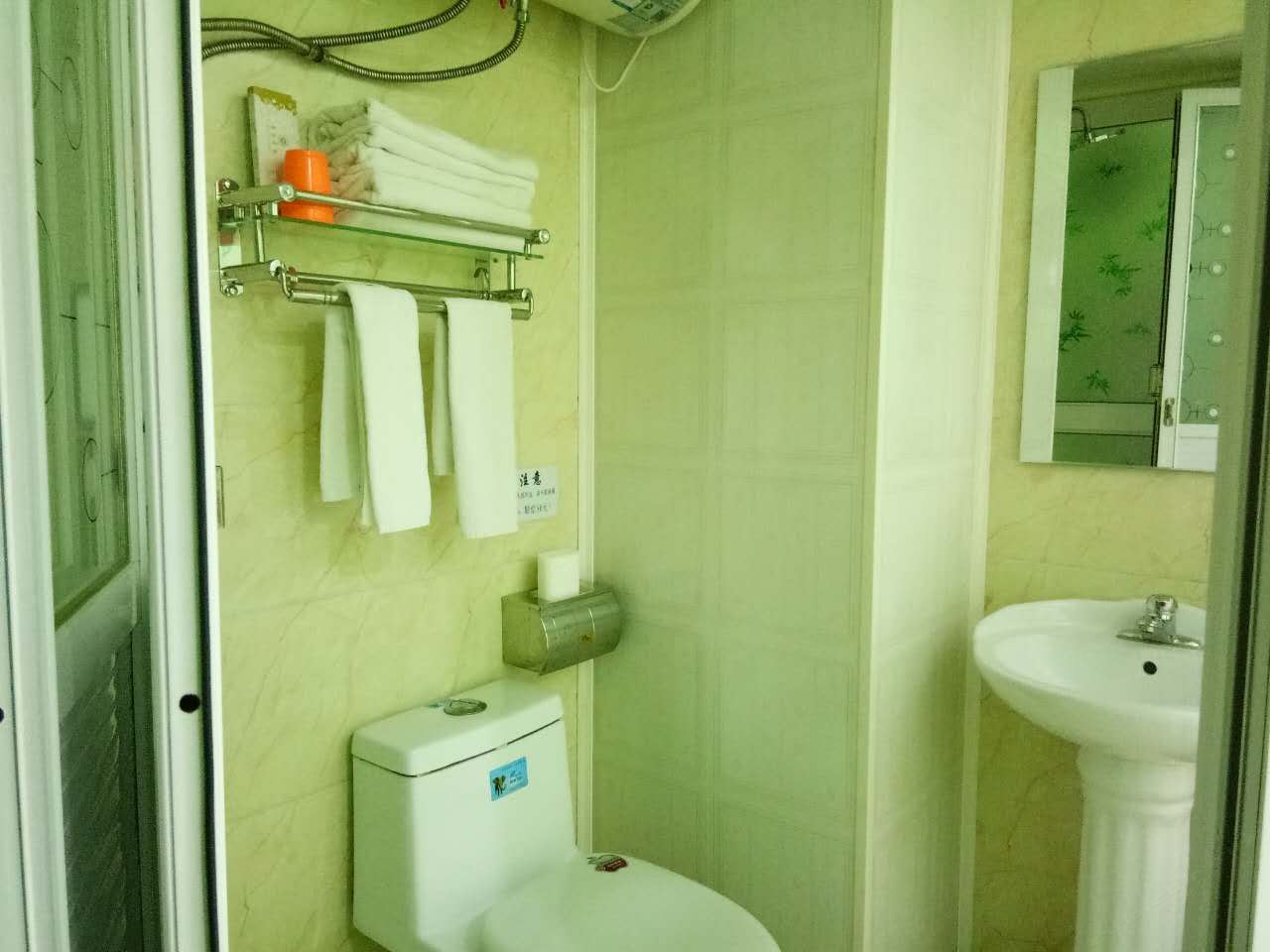 小窗特惠大床房