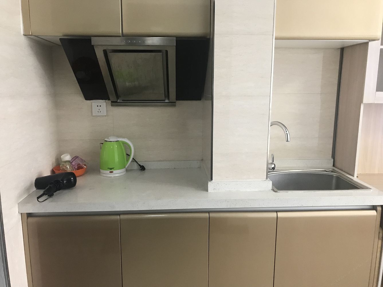 阳光一室大床房