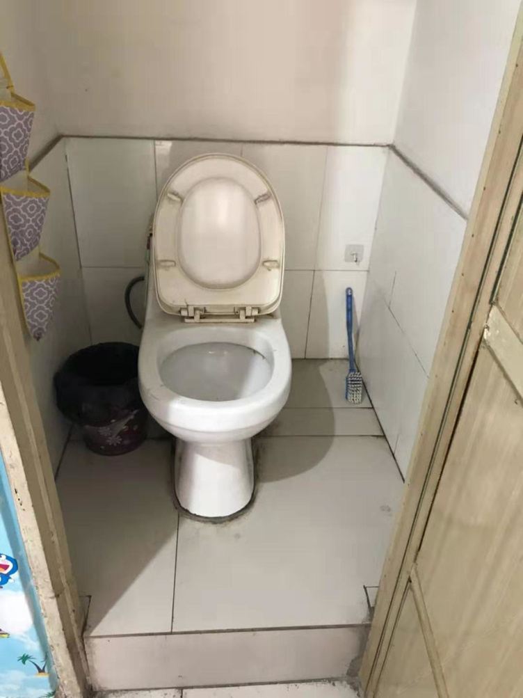 情侣大床房
