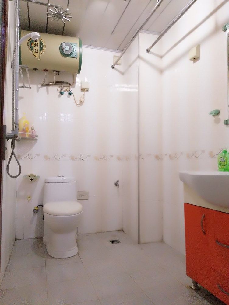 温馨花园一室一厅套房(无窗)