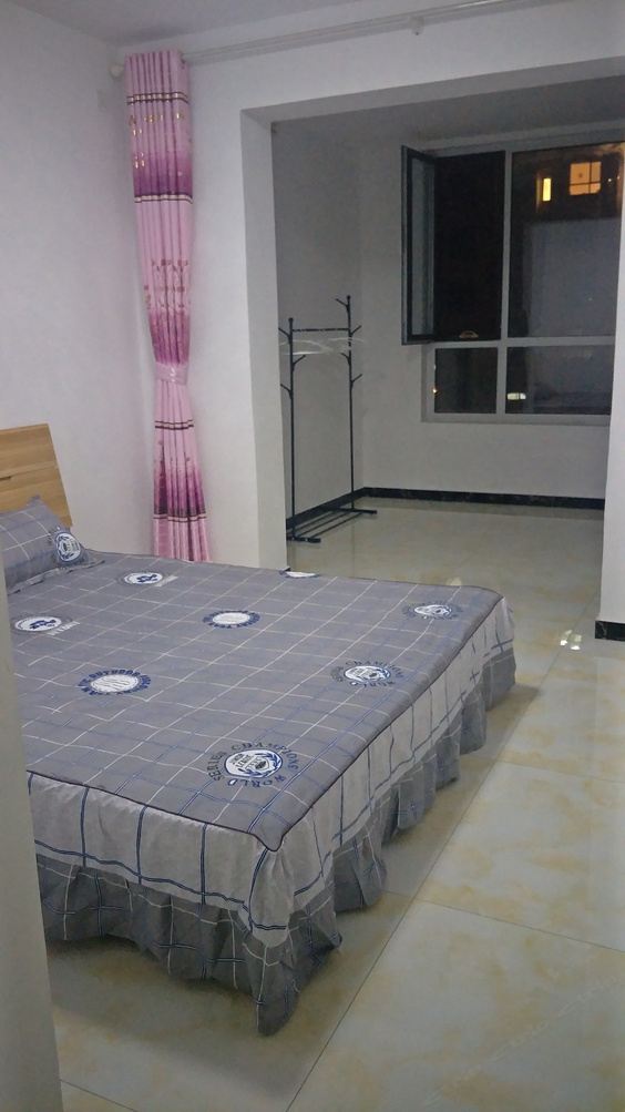 简约三室二厅套房
