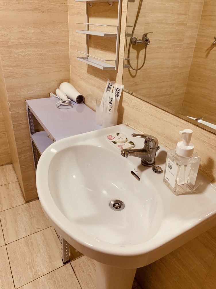 普通精装一室大床房