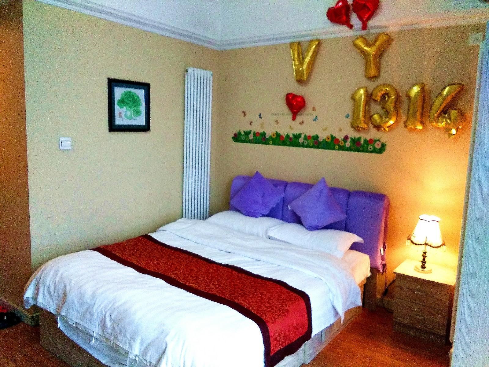 情侣舒适大床房