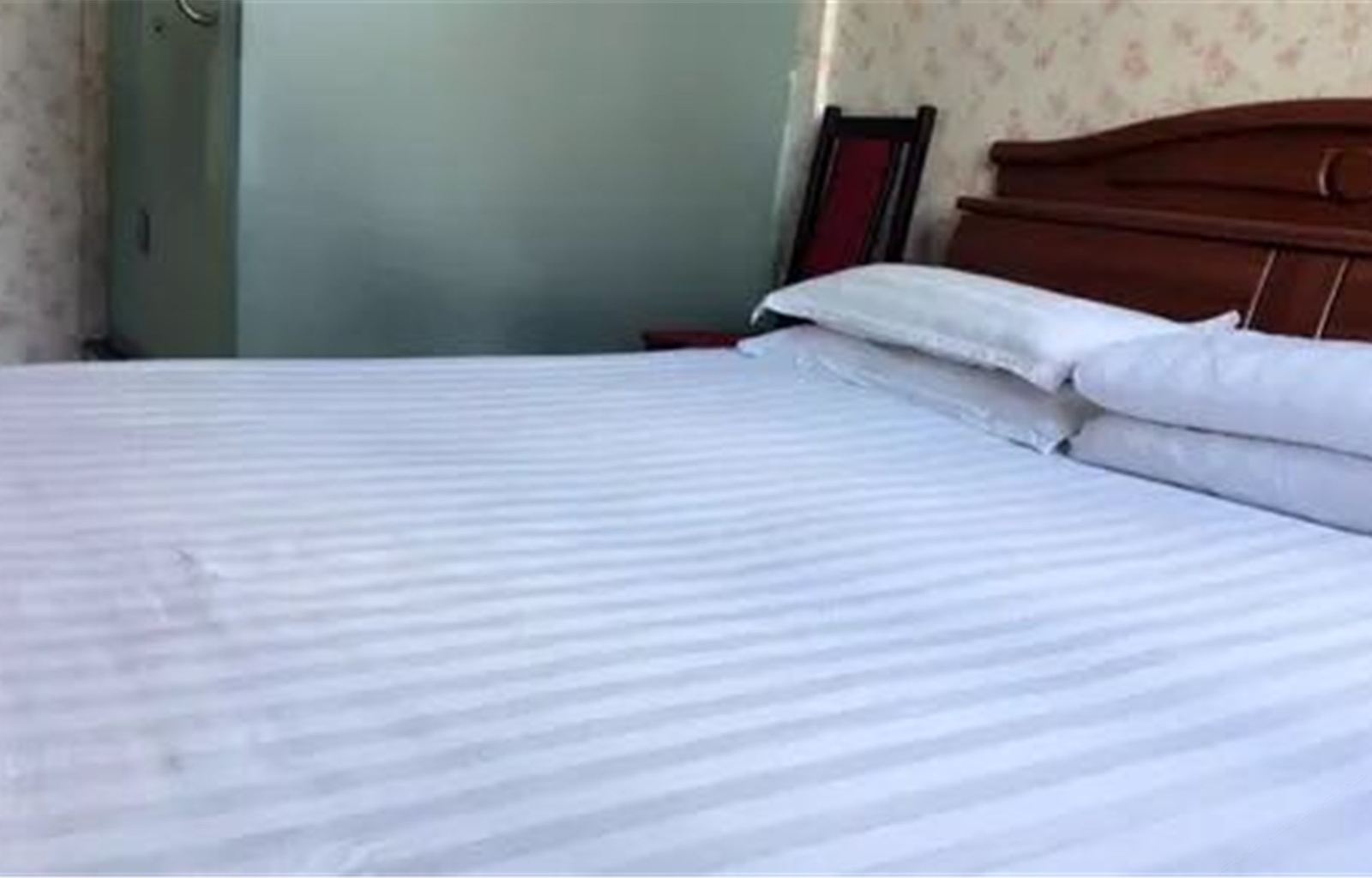 舒适大床房(无窗)
