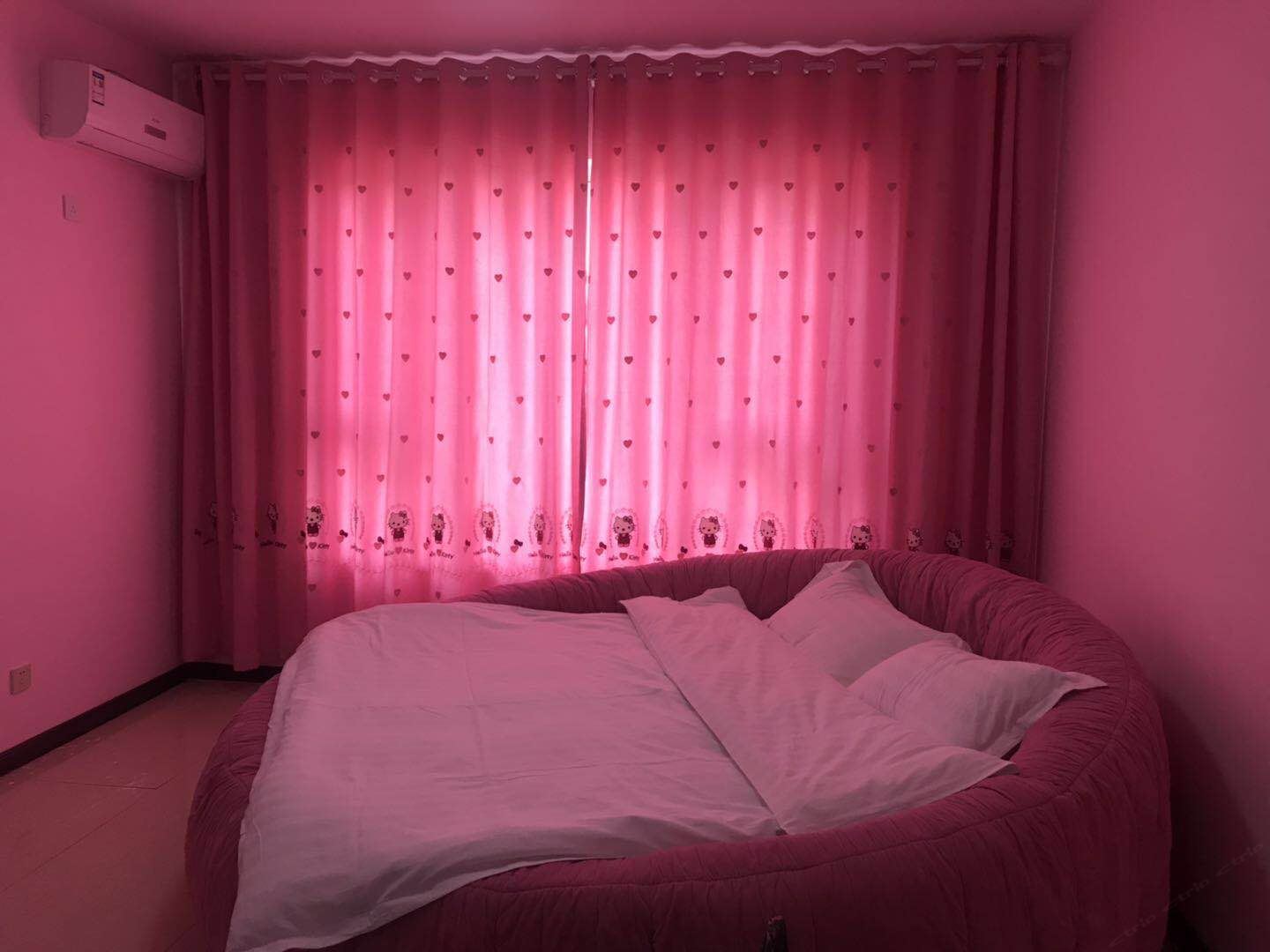 hello kitty主题大床房