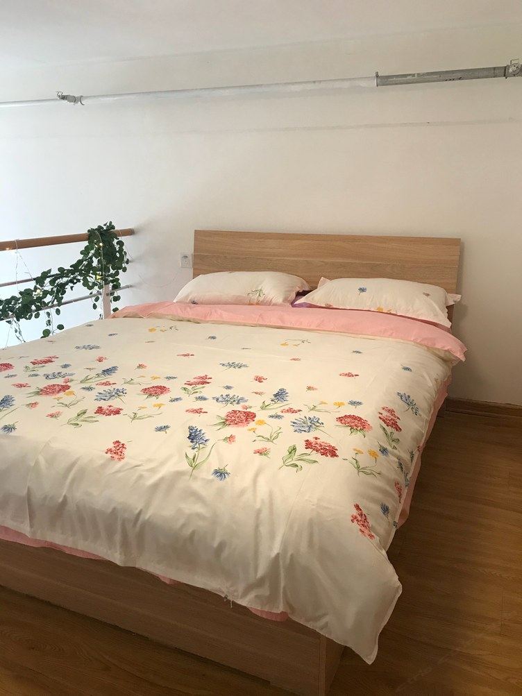 欢乐一室大床房