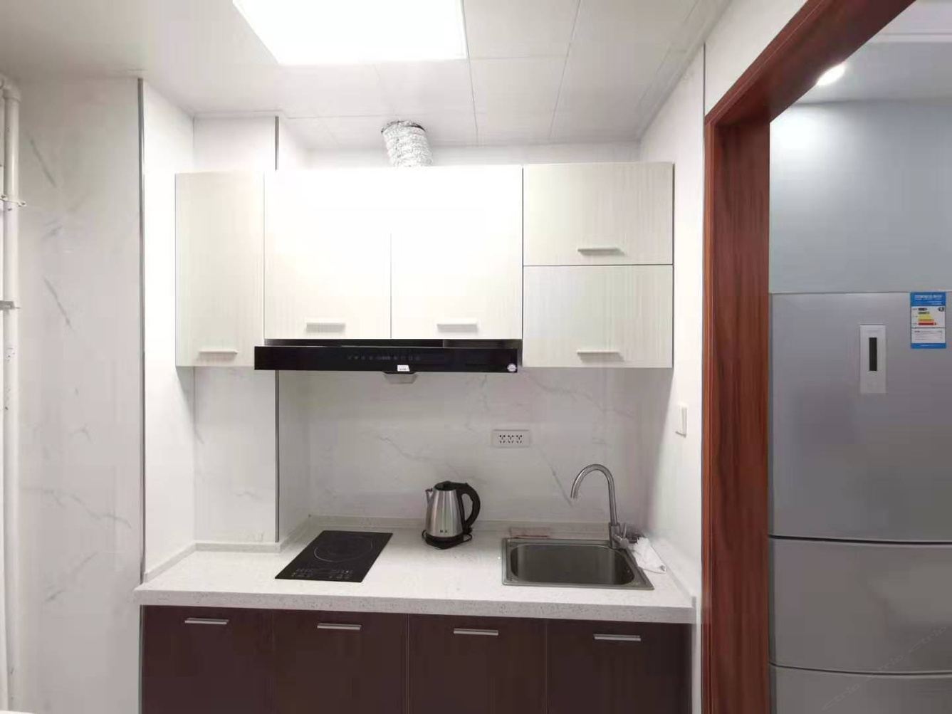 舒适现代简约一室大床房