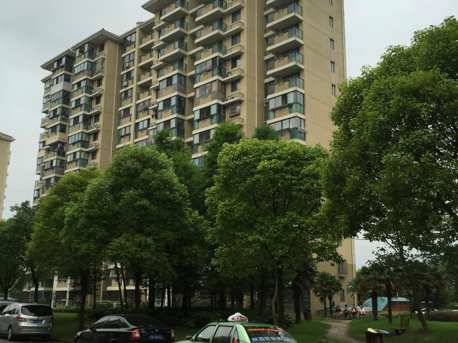 秀岩公寓(上海秀沿路店)