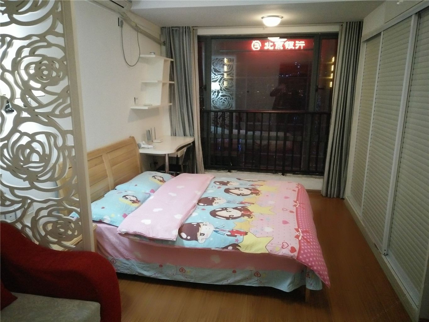 豪华大床房