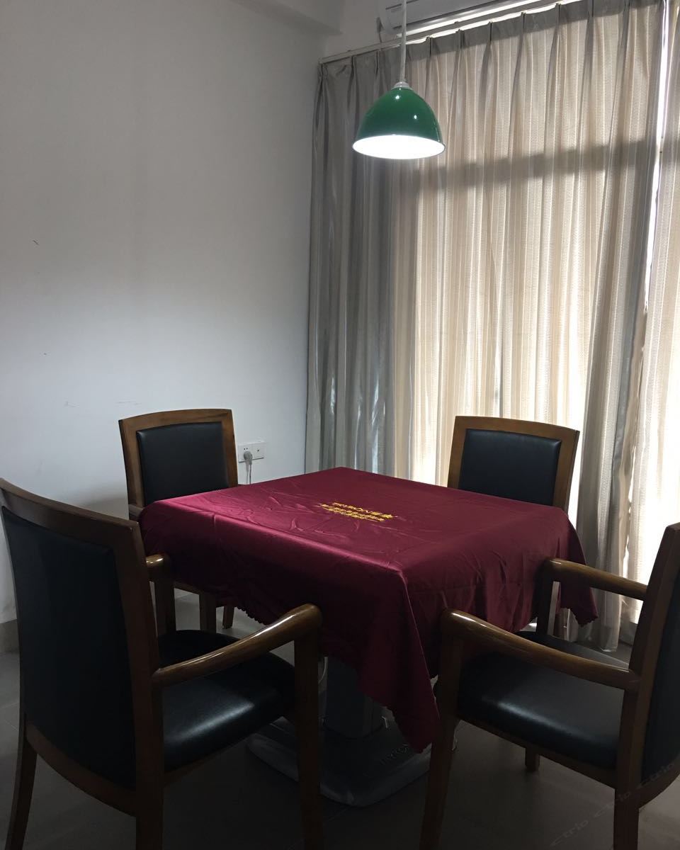 豪华麻将房
