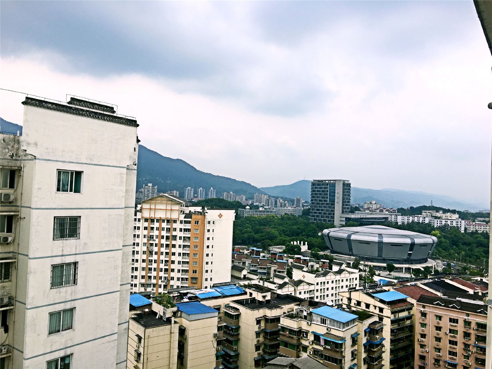重庆花墅民宿