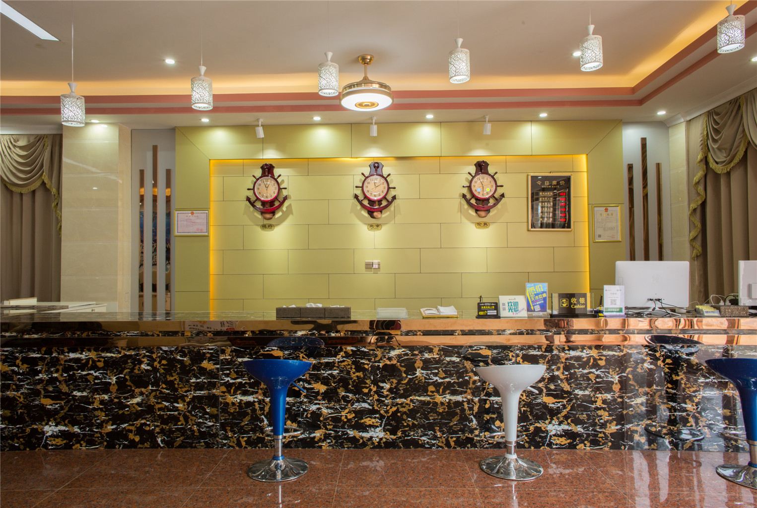 恺泷商务酒店(重庆江北机场店)