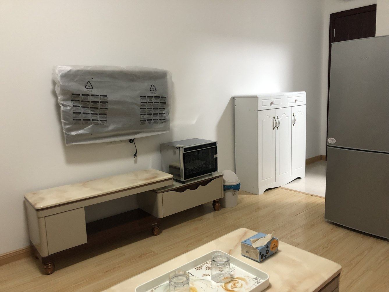 现代简约一室大床房