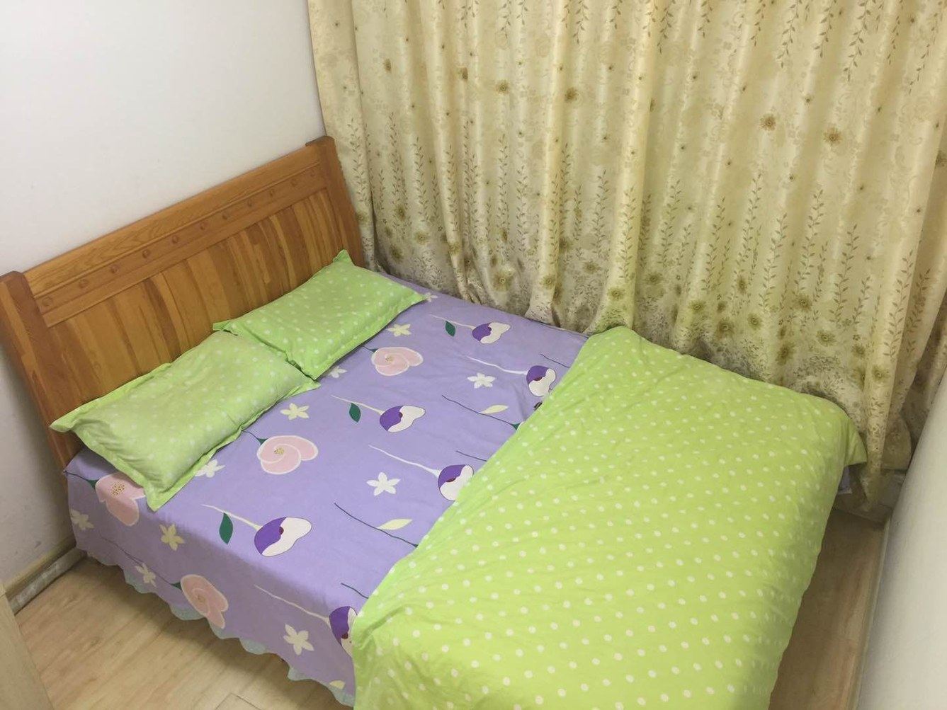 精装三室一厅套房