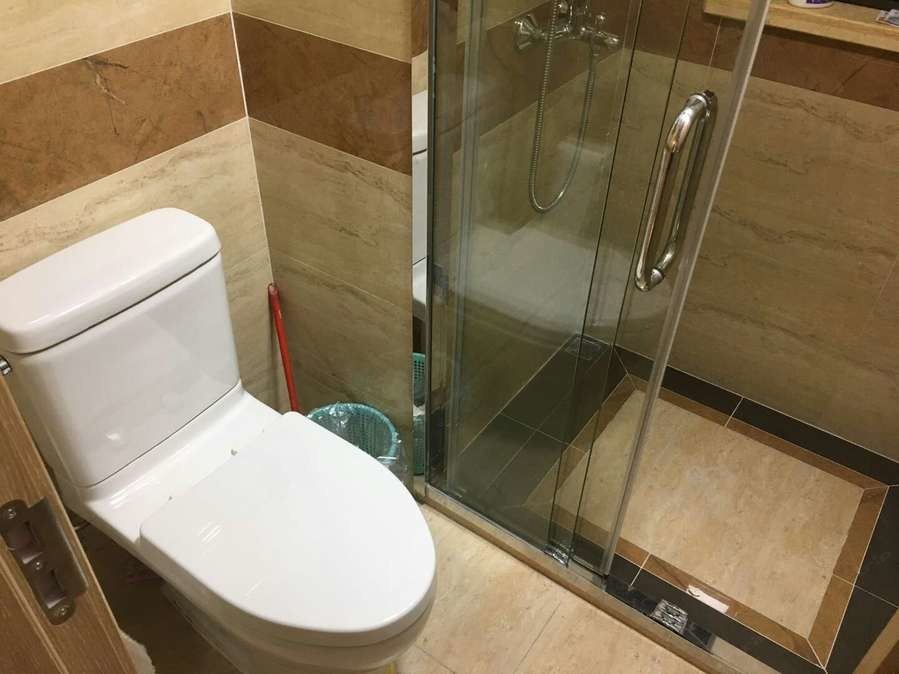 精装一室一厅套房