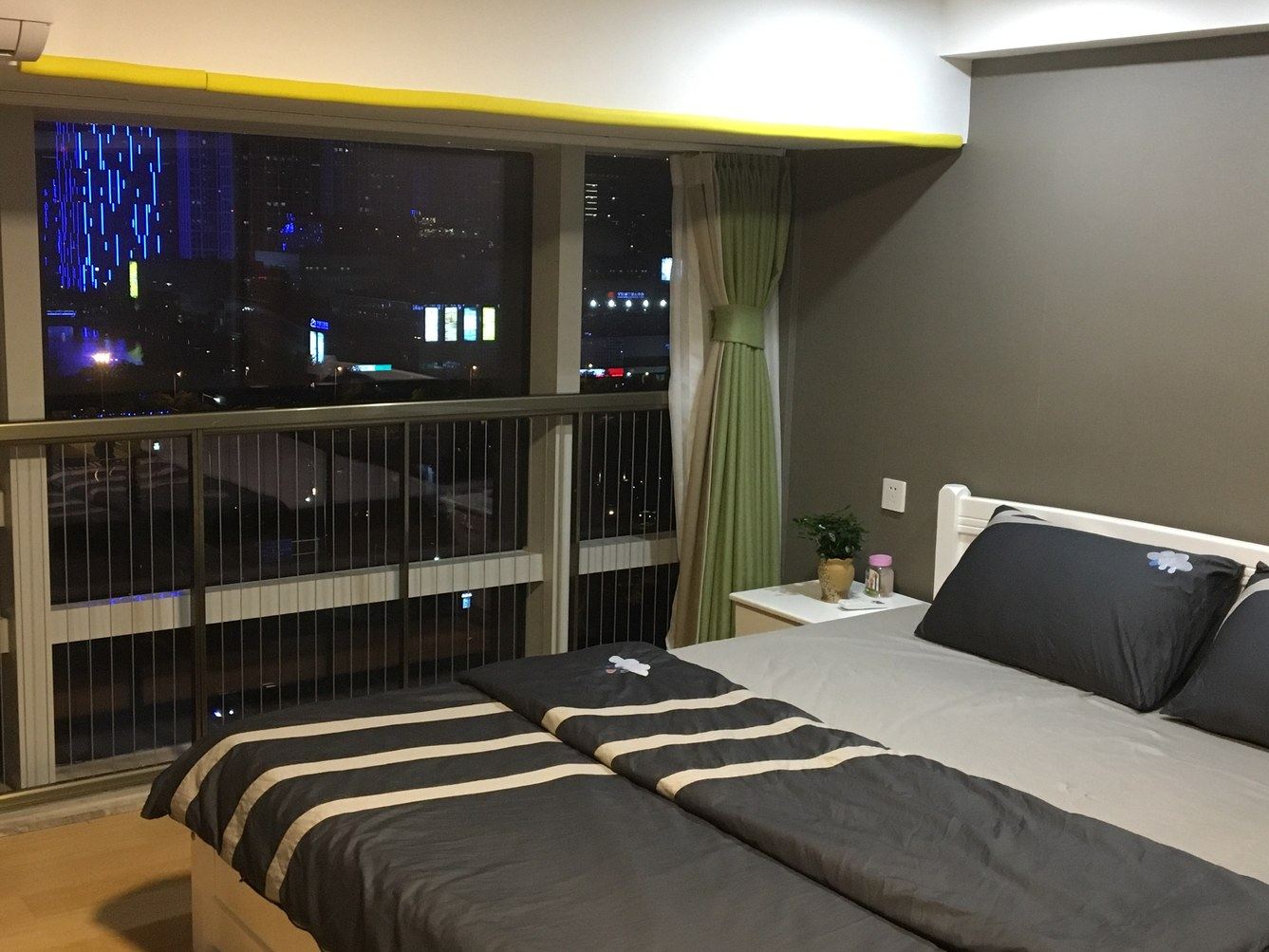 宁波城市之光01公寓(10号店)