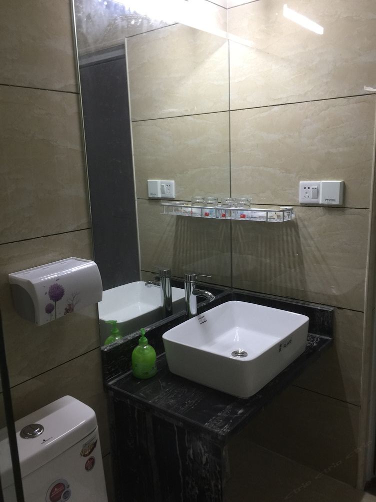 简约大床房
