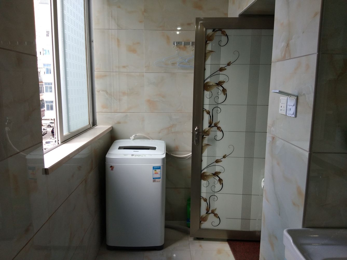 阳光一室一厅套房