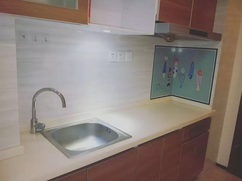 现代简约一室大床房